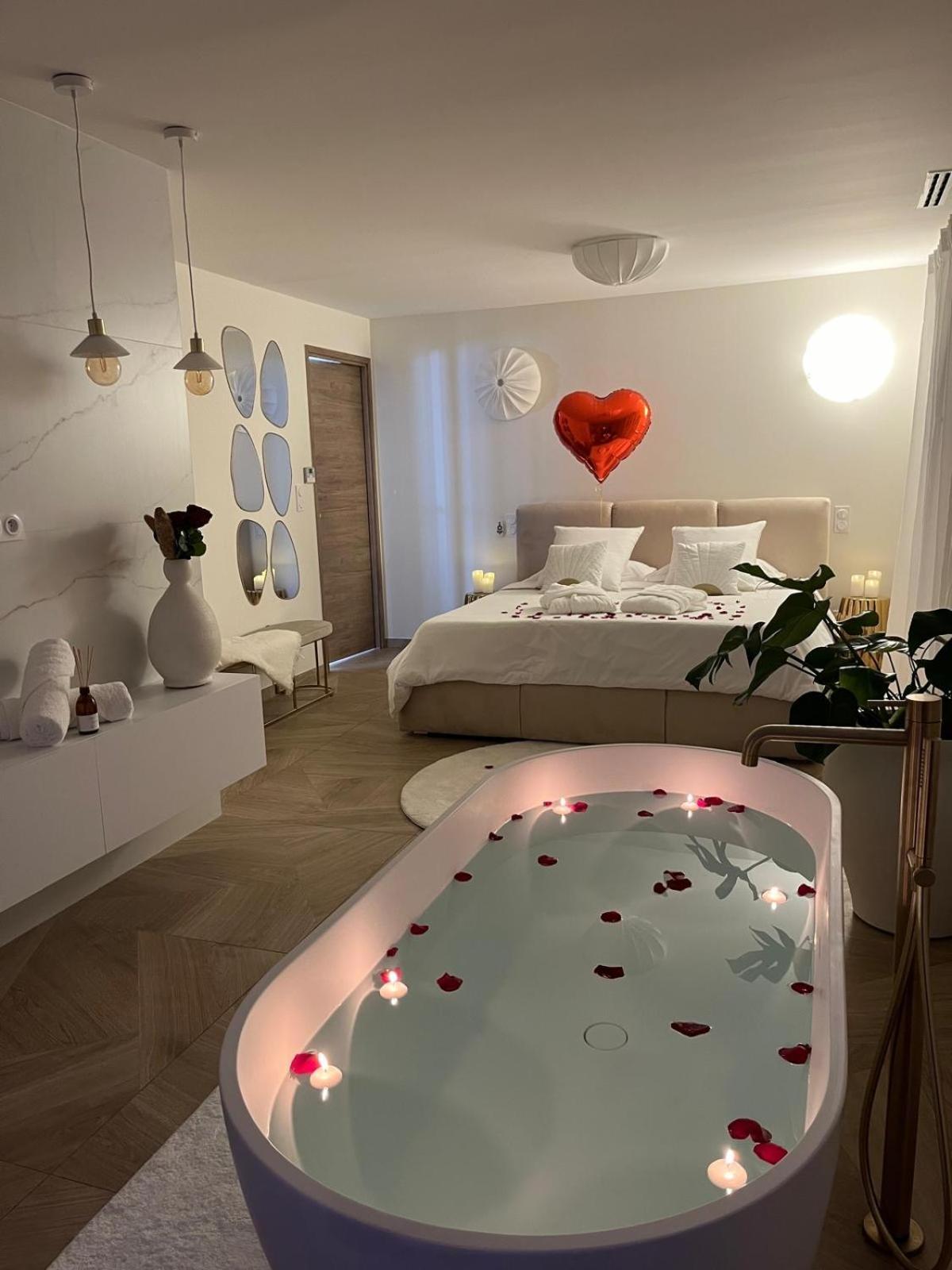 Suite L Ecrin Арл Екстериор снимка